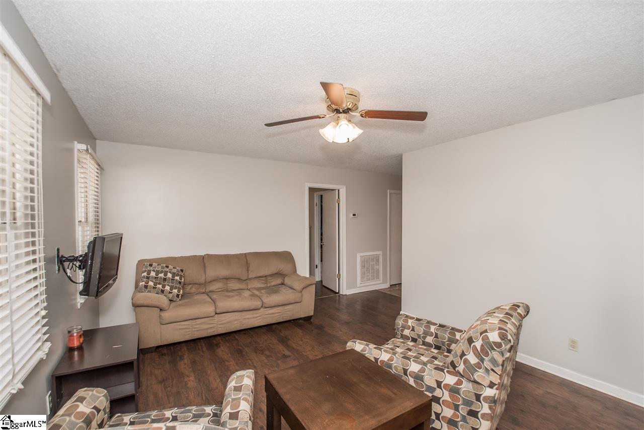 1 Pine Needle Road Piedmont, SC 29673 - Photo 5 of 34 Gallery Image 5