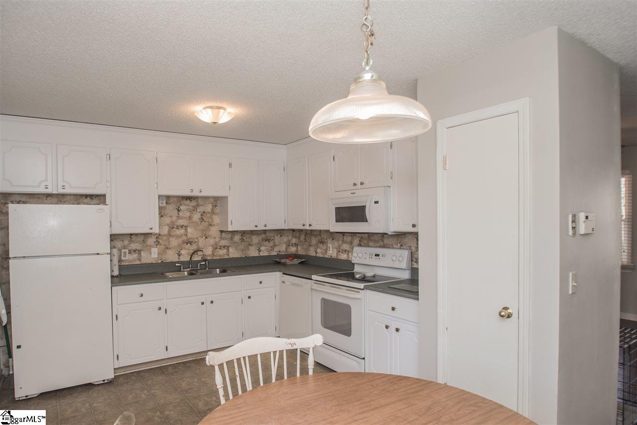 1 Pine Needle Road Piedmont, SC 29673 - Photo 8 of 34 Gallery Image 8
