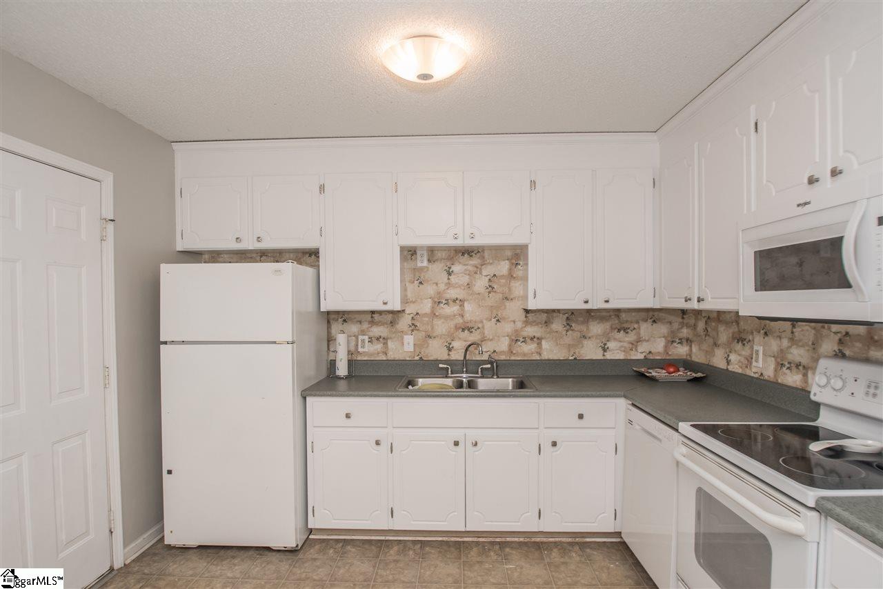 1 Pine Needle Road Piedmont, SC 29673 - Photo 9 of 34 Gallery Image 9