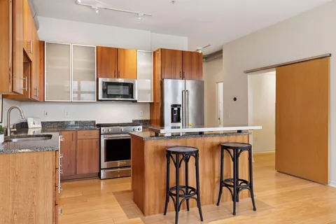 $369,500 | 2840 Bryant Avenue South, Unit E303, Minneapolis, MN 55408