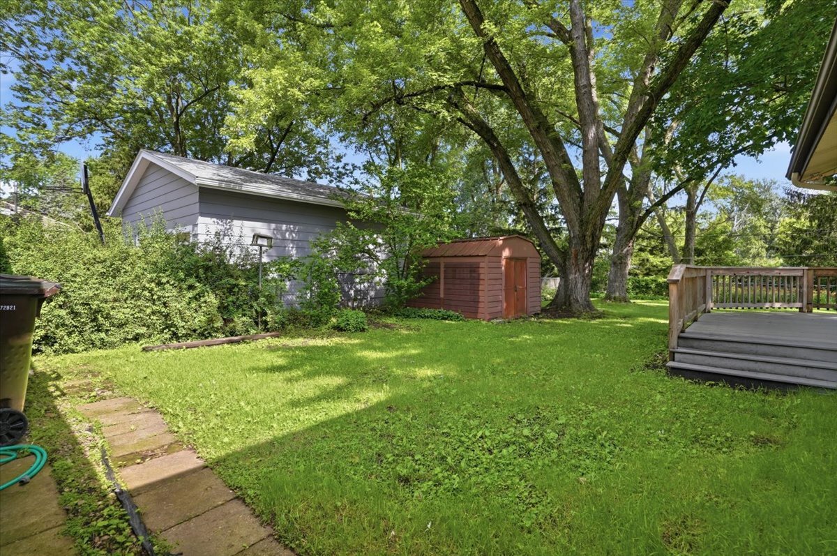 641 Clover Road Wauconda, IL 60084 - Photo 33 of 35