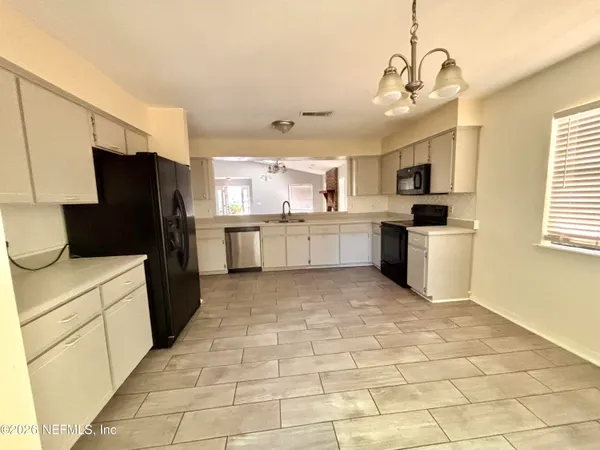 $1,900 | 5449 Fort Caroline Road, Jacksonville, FL 32277
