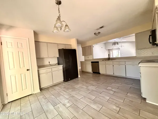 $1,900 | 5449 Fort Caroline Road, Jacksonville, FL 32277