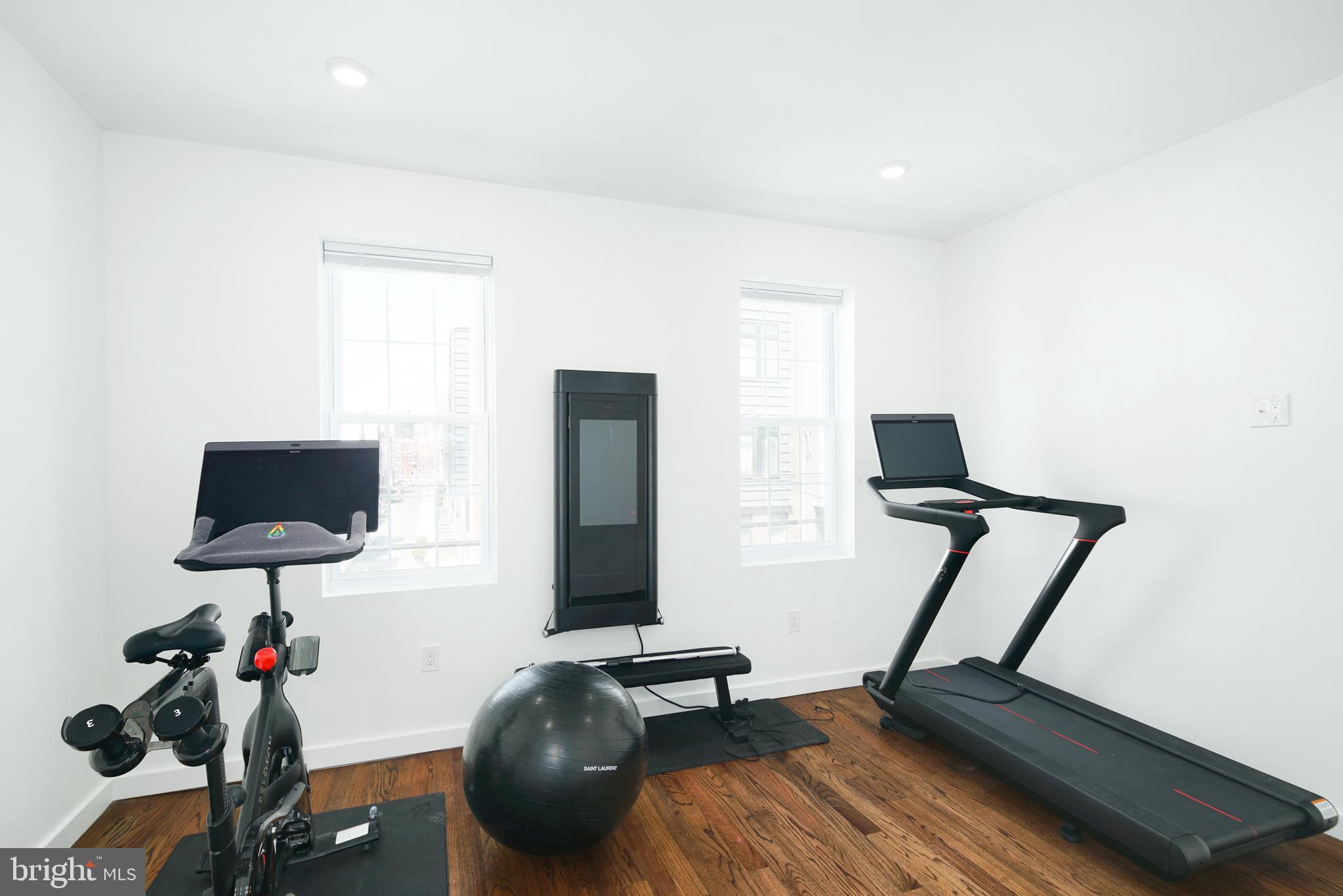1936 Reed Street Philadelphia, PA 19146 - Photo 15 of 28 front 2nd floor bedroom