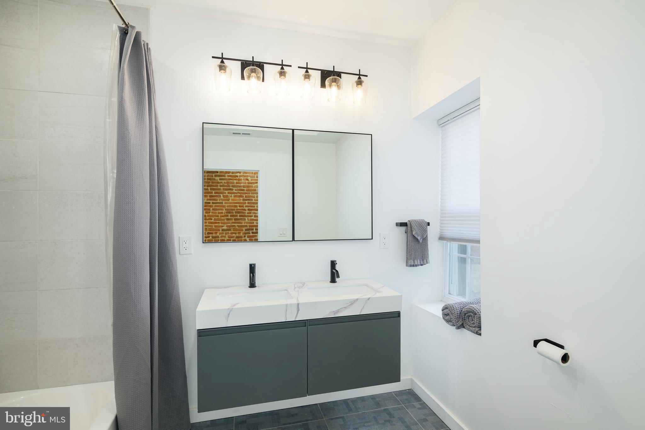 1936 Reed Street Philadelphia, PA 19146 - Photo 16 of 28 full bathroom 2nd floor