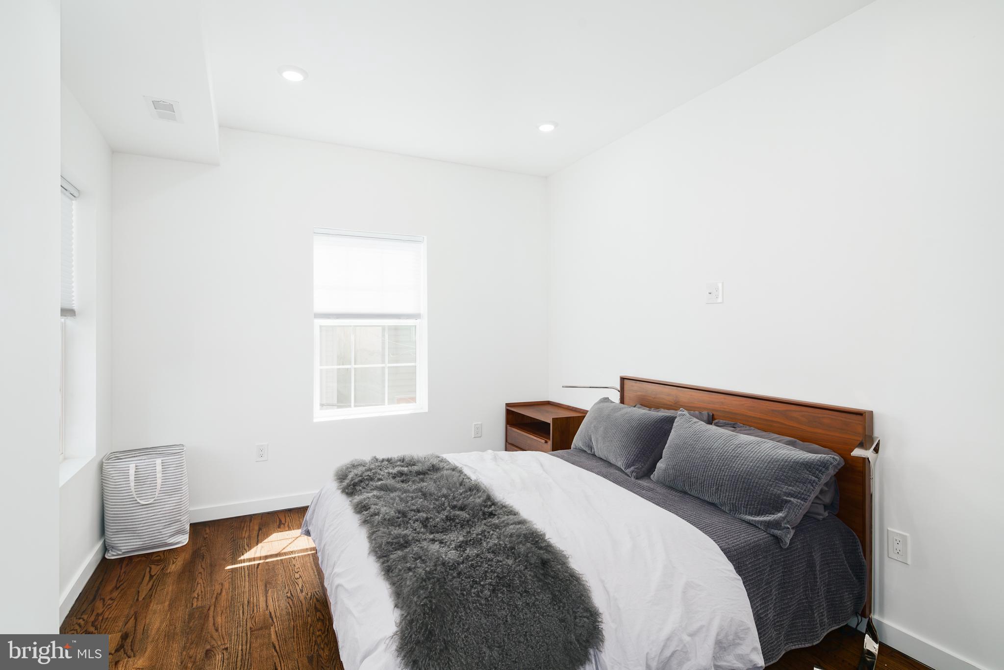 1936 Reed Street Philadelphia, PA 19146 - Photo 19 of 28 2nd floor back bedroom