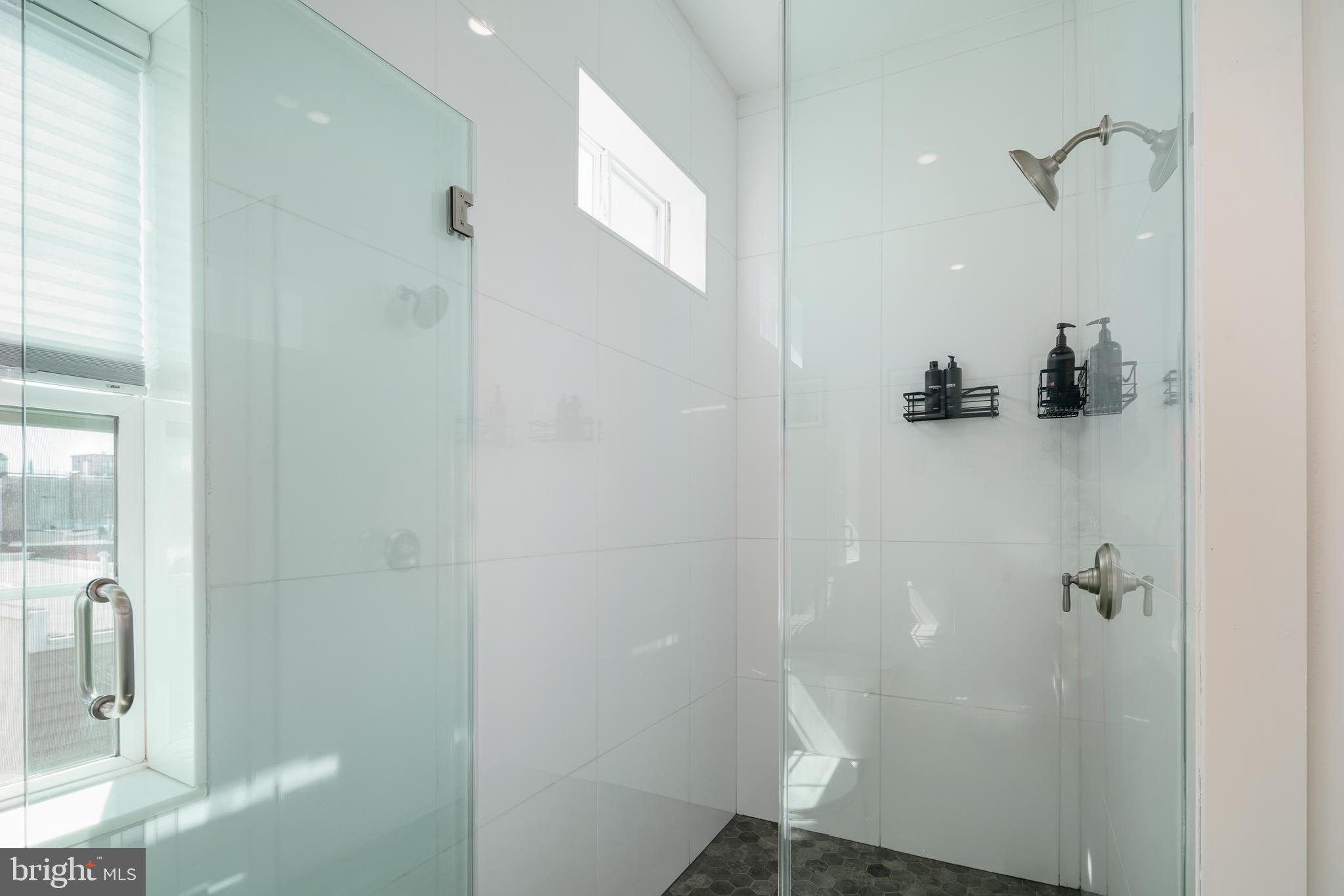 1936 Reed Street Philadelphia, PA 19146 - Photo 25 of 28 primary bathroom