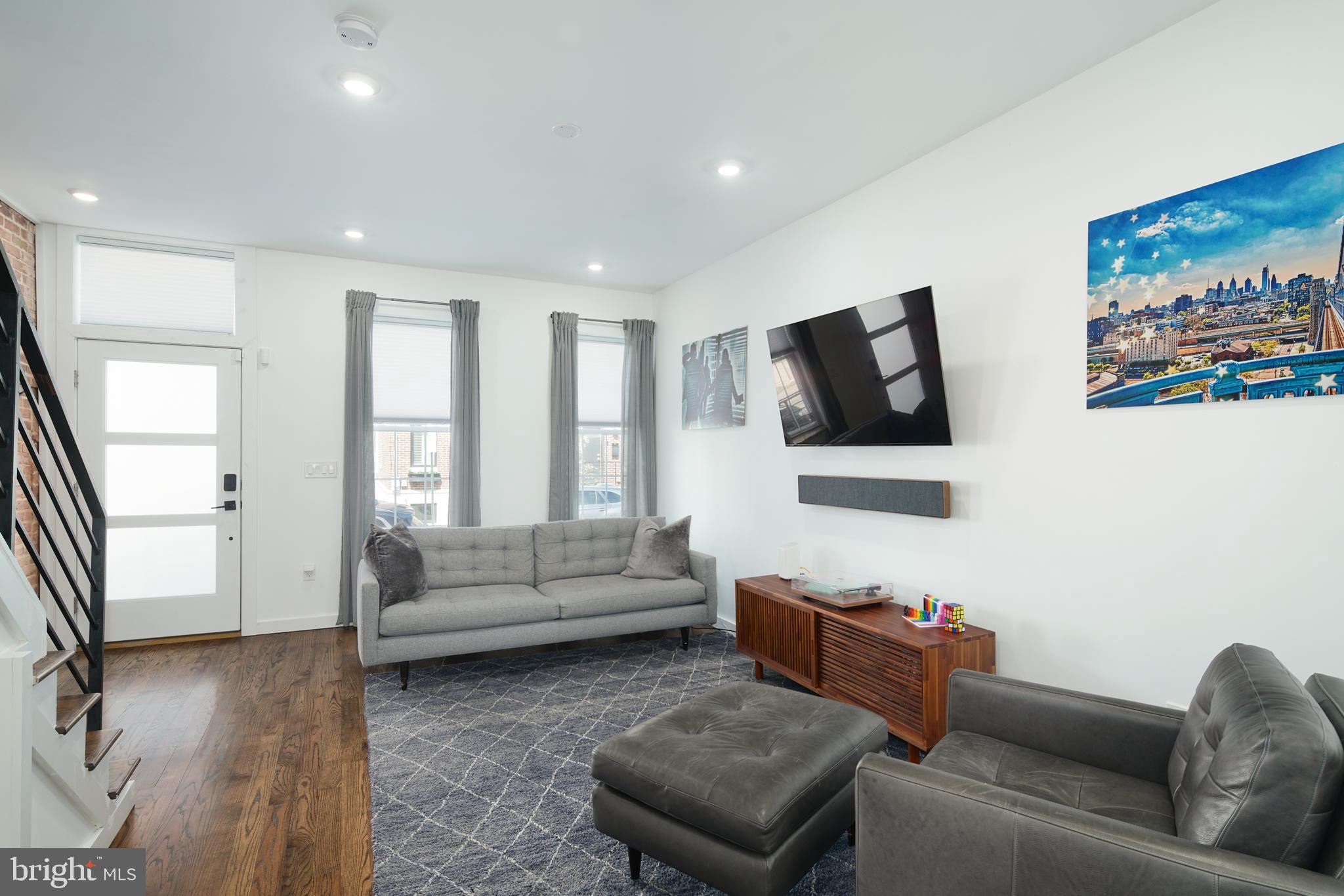 1936 Reed Street Philadelphia, PA 19146 - Photo 4 of 28 living room front view
