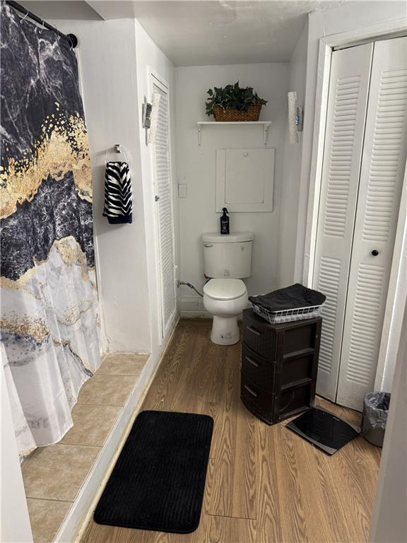 975 Ridgedale Drive Lawrenceville, GA 30043 - Photo 23 of 31 a view of bathroom with a toilet and a shower