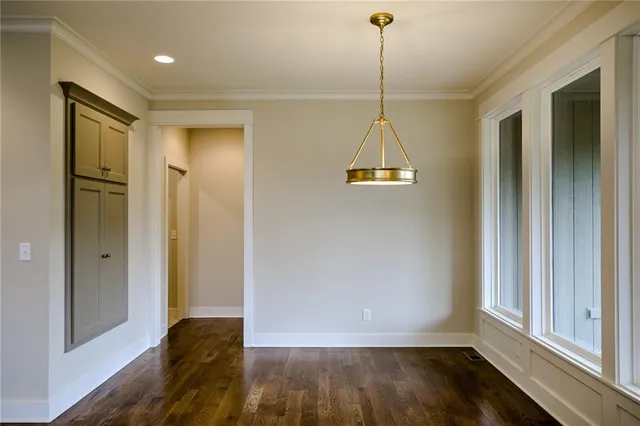 $709,950 | 2407 West 177th Terrace, Overland Park, KS 66085