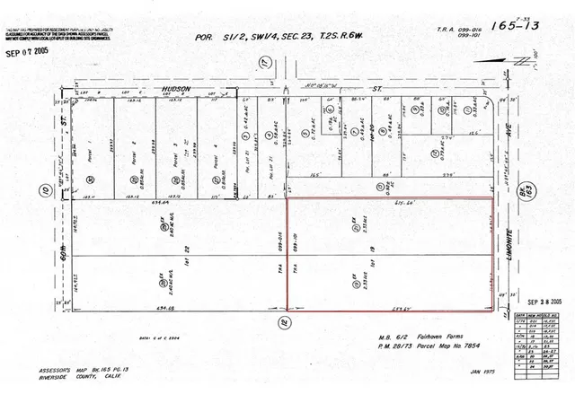 a black and white photo of a white wall