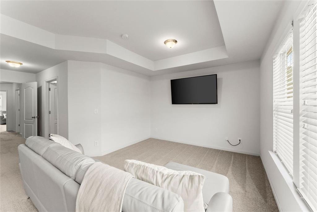 5713 Radford Loop Fairburn, GA 30213 - Photo 18 of 43 a view of a livingroom with furniture