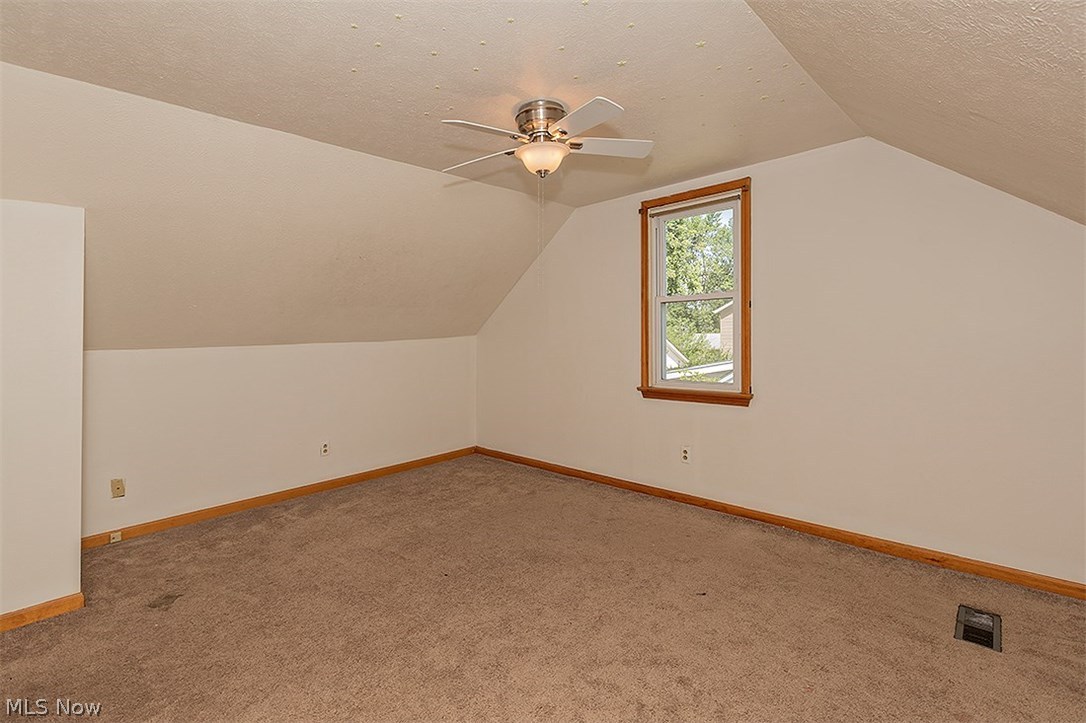 1458 Sunset Road Cleveland, OH 44124 - Photo 24 of 33