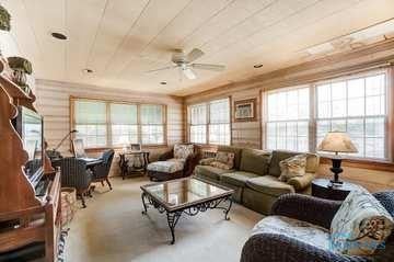 2341 Cheltenham Road Toledo, OH 43606 - Photo 12 of 38 Photo 12