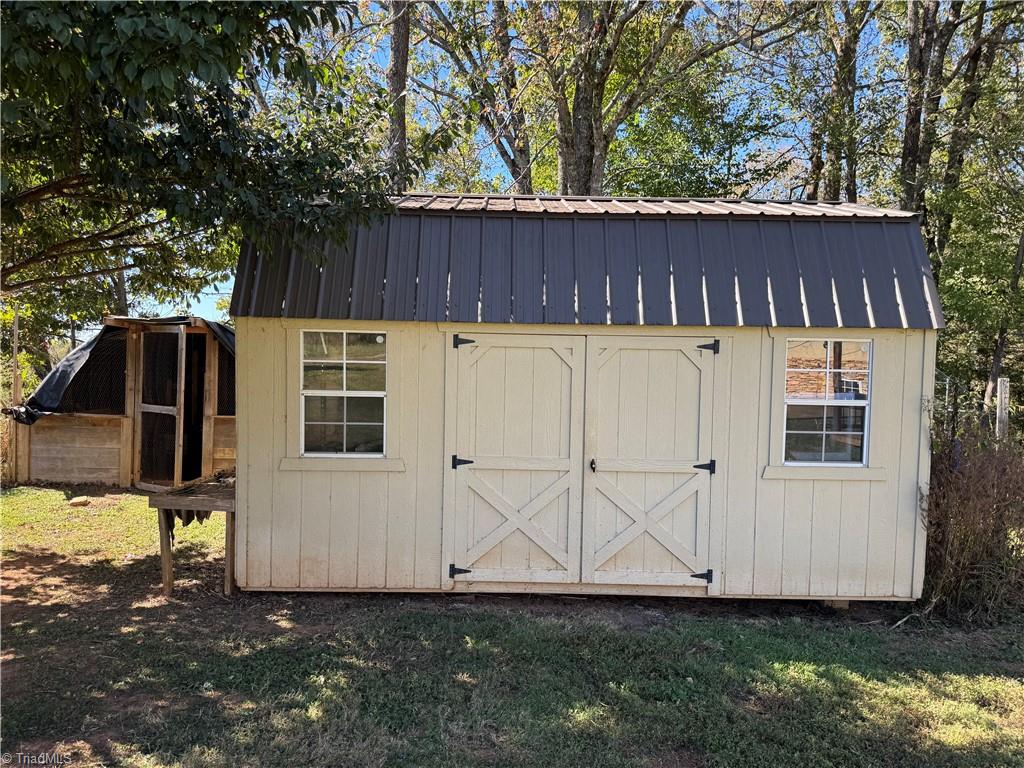 150 Teardrop Acres Way Elkin, NC 28621 - Photo 12 of 48