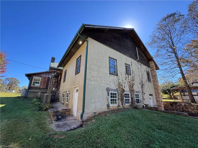 $379,000 | 9924 Highway 268, Elkin, NC 28621