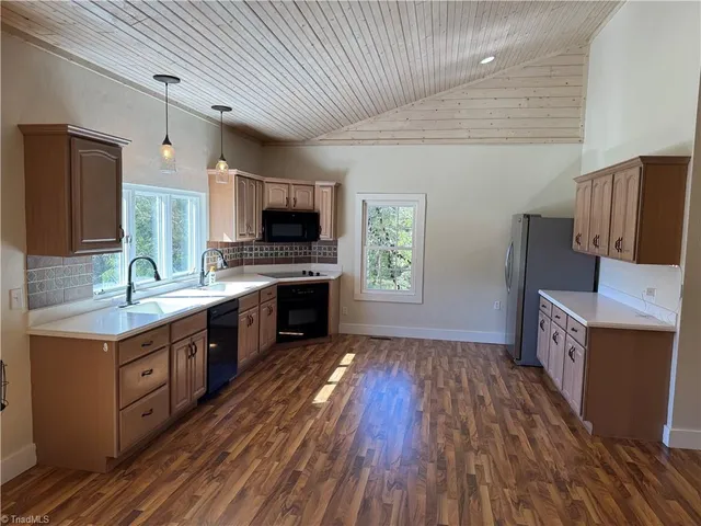 $379,000 | 9924 Highway 268, Elkin, NC 28621