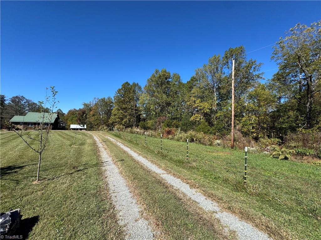 150 Teardrop Acres Way Elkin, NC 28621 - Photo 4 of 48