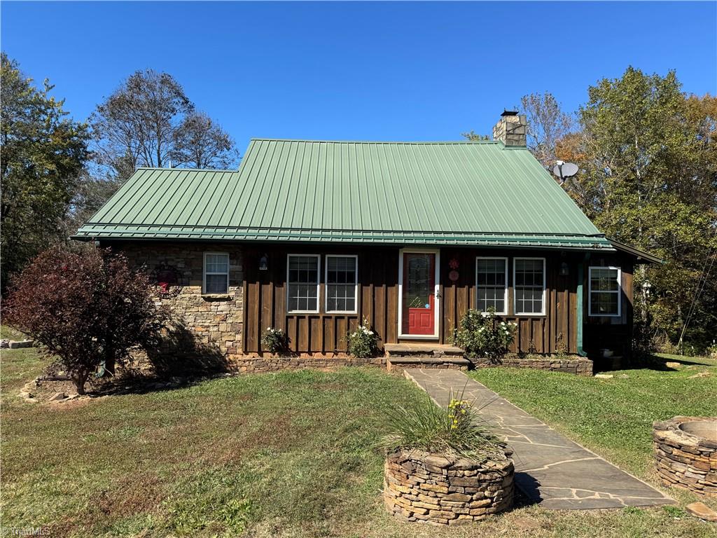 150 Teardrop Acres Way Elkin, NC 28621 - Photo 6 of 48