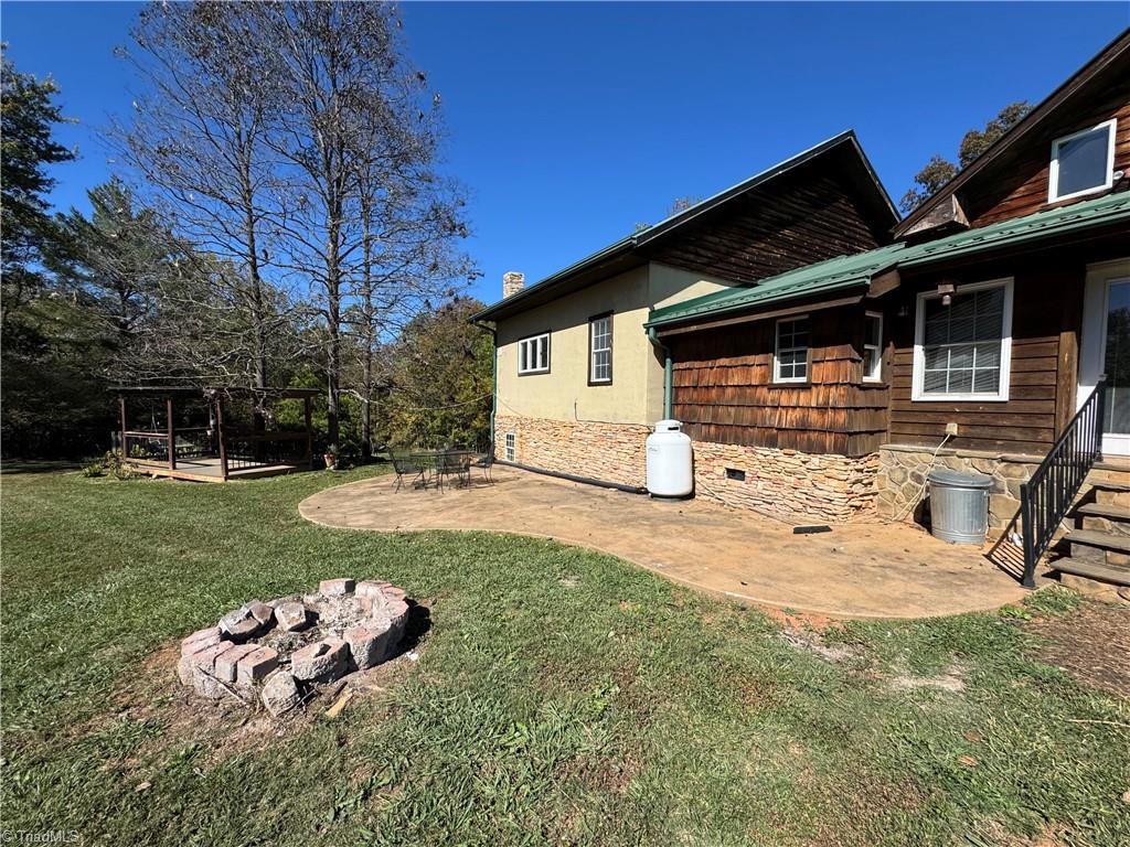 150 Teardrop Acres Way Elkin, NC 28621 - Photo 10 of 48