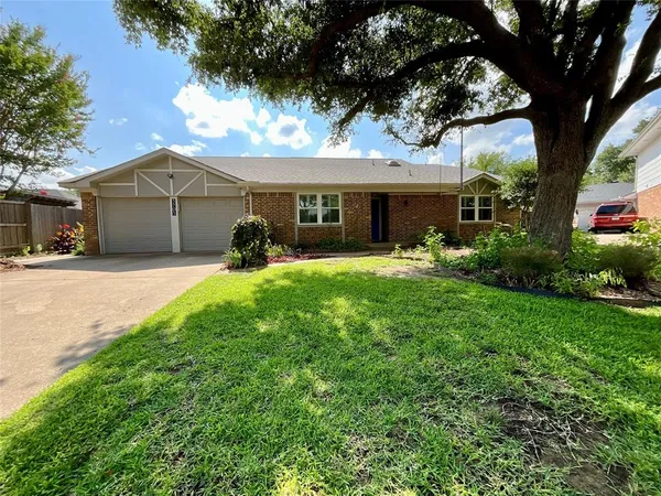 $499,000 | 3705 Cobblestone Court, Bedford, TX 76021