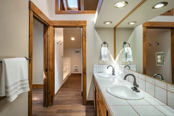 $1,700,000 | 16746 Tewksbury Drive, Truckee, CA 96161