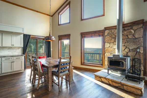 $1,700,000 | 16746 Tewksbury Drive, Truckee, CA 96161