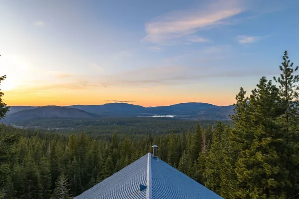 $1,700,000 | 16746 Tewksbury Drive, Truckee, CA 96161