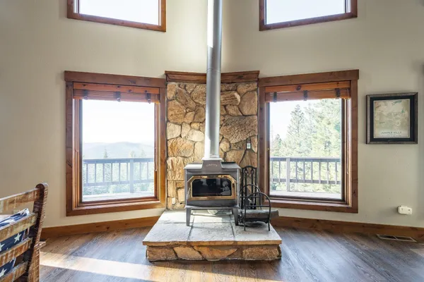 $1,700,000 | 16746 Tewksbury Drive, Truckee, CA 96161