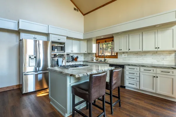 $1,700,000 | 16746 Tewksbury Drive, Truckee, CA 96161