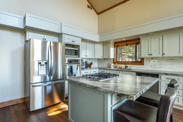 $1,700,000 | 16746 Tewksbury Drive, Truckee, CA 96161