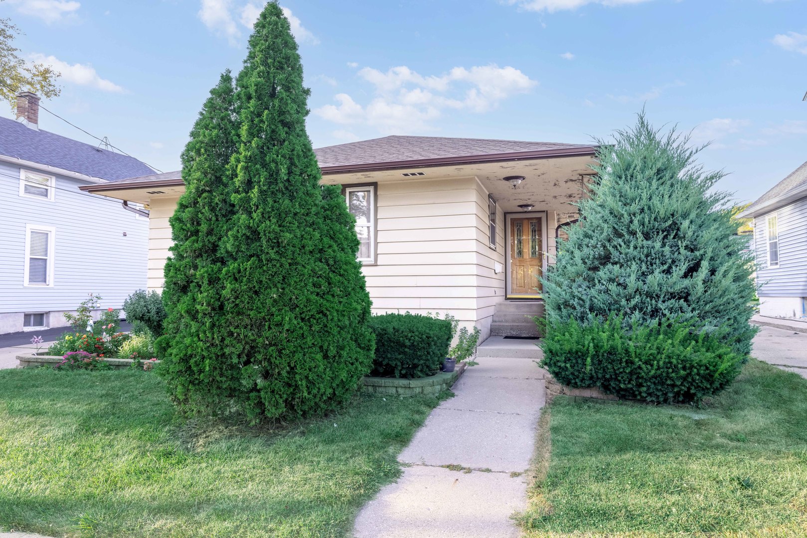 616 Rural Street Aurora, IL 60505 - Photo 2 of 24 Gallery Image 2