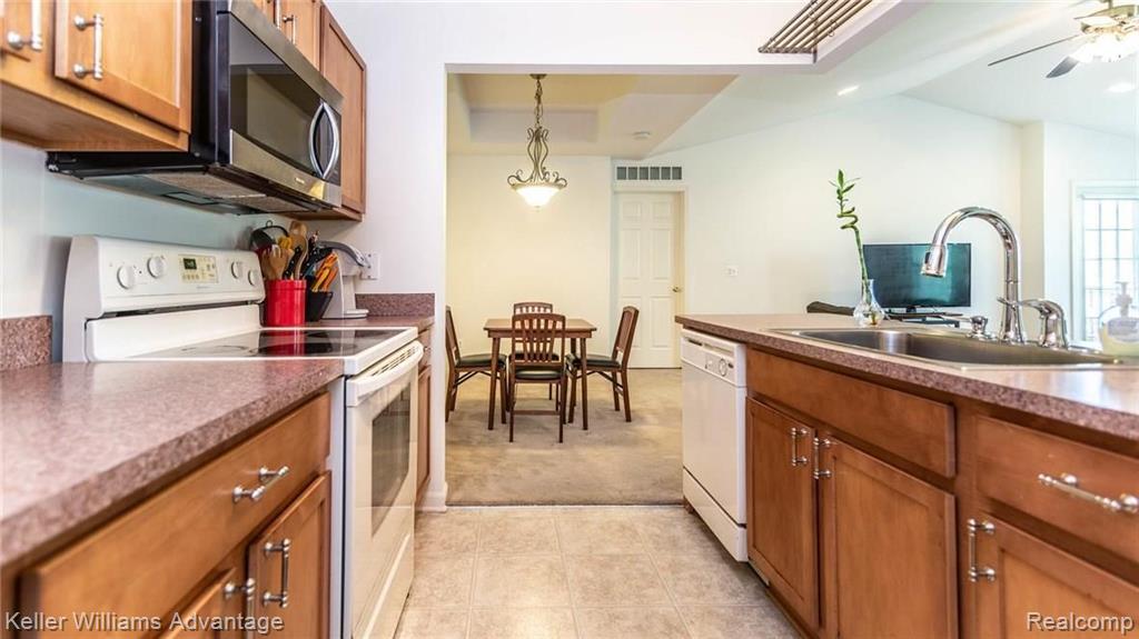 11790 Farmington Road Livonia, MI 48150 - Photo 11 of 32