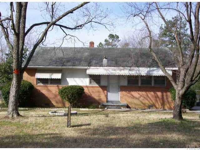 608 Beverly Drive Raleigh, NC 27610 - Photo 1 of 1 a front view of a house with garden