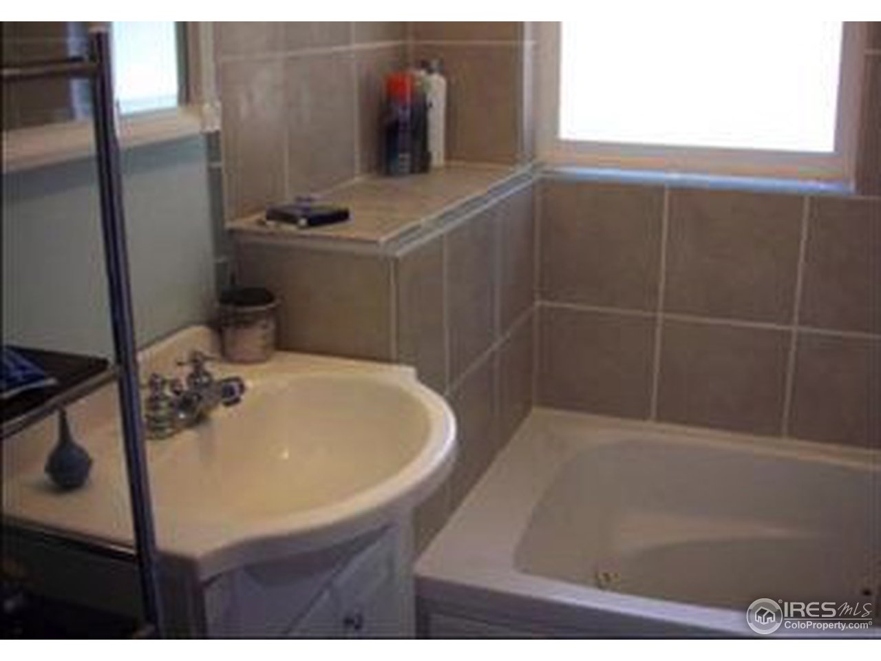 351 Aurora Road Black Hawk, CO 80422 - Photo 6 of 16 Bath w/Jetted Tub