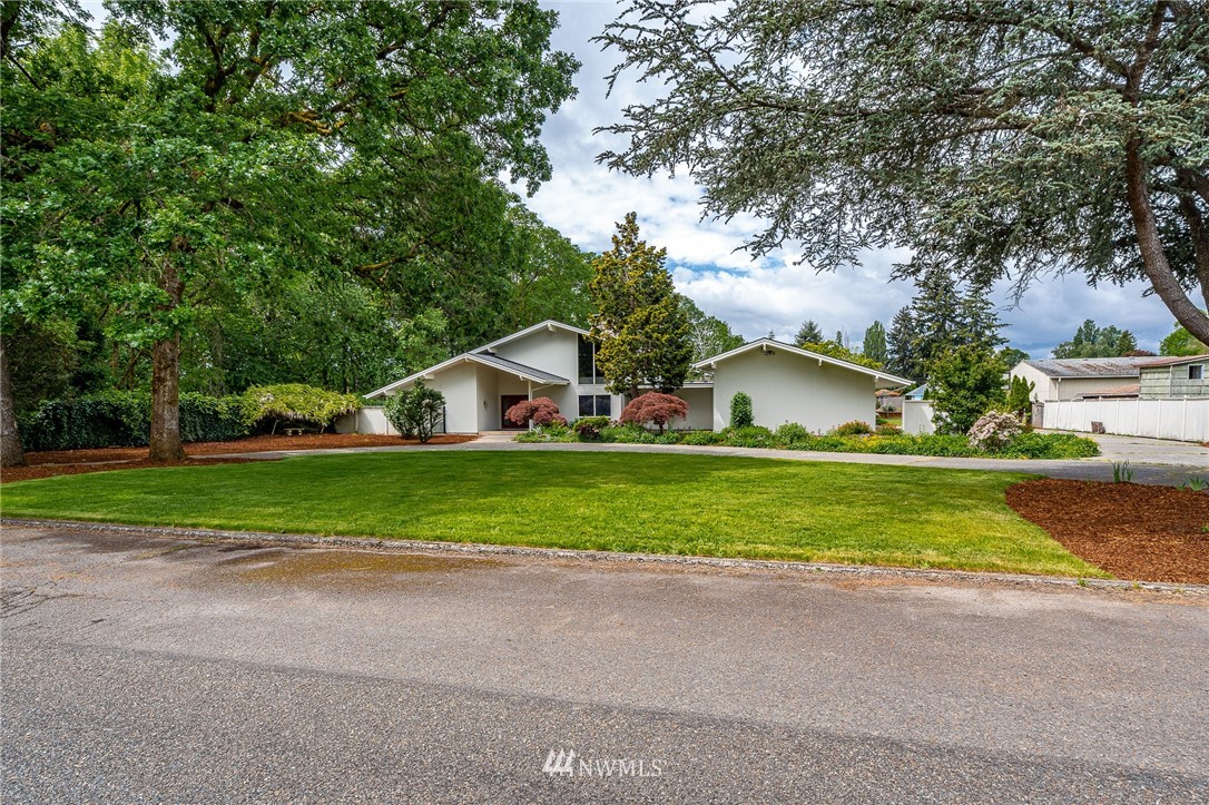 999 Southwest 17th Street Chehalis, WA 98532 - Photo 1 of 39 Gallery Image 1