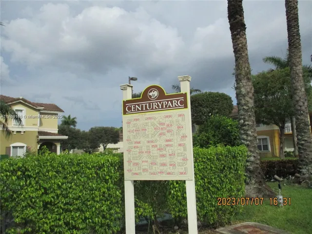 $2,800 | 8980 West Flagler Street, Unit 102, Miami, FL 33174