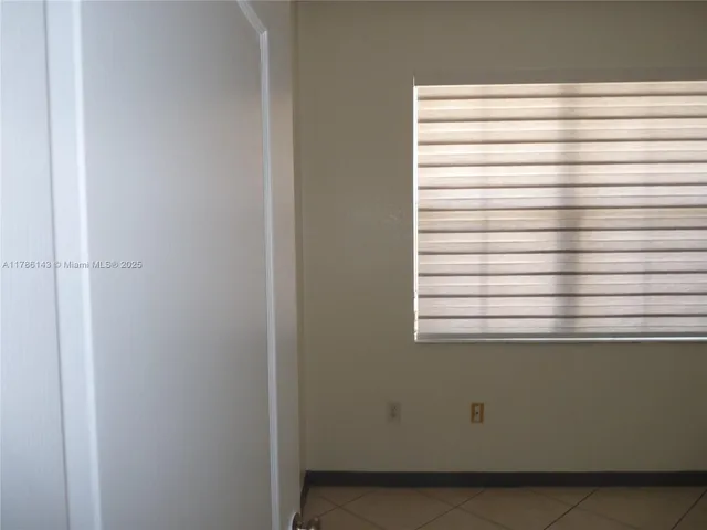 $2,800 | 8980 West Flagler Street, Unit 102, Miami, FL 33174