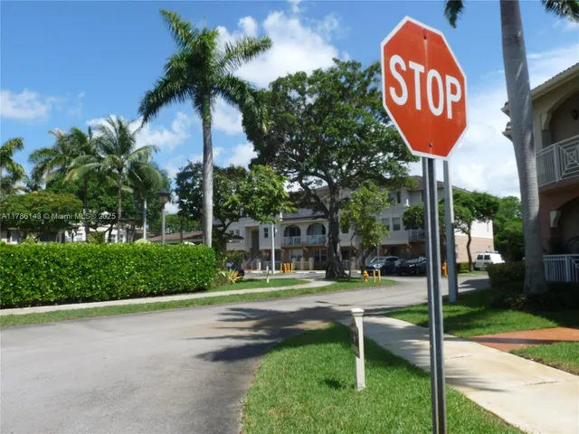 $2,800 | 8980 West Flagler Street, Unit 102, Miami, FL 33174