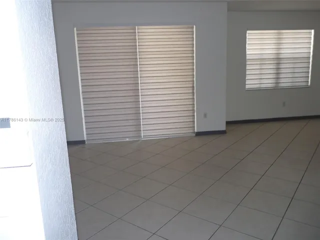 $2,800 | 8980 West Flagler Street, Unit 102, Miami, FL 33174