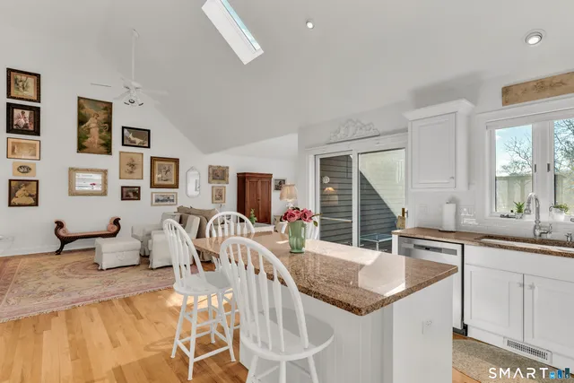 $749,900 | 83 Long Hill Farm, Unit 83, Guilford, CT 06437