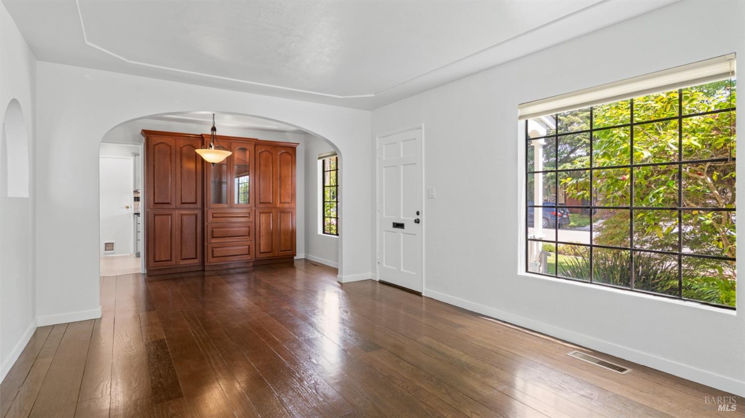 21451 Rizzo Avenue Castro Valley, CA 94546 - Photo 6 of 35