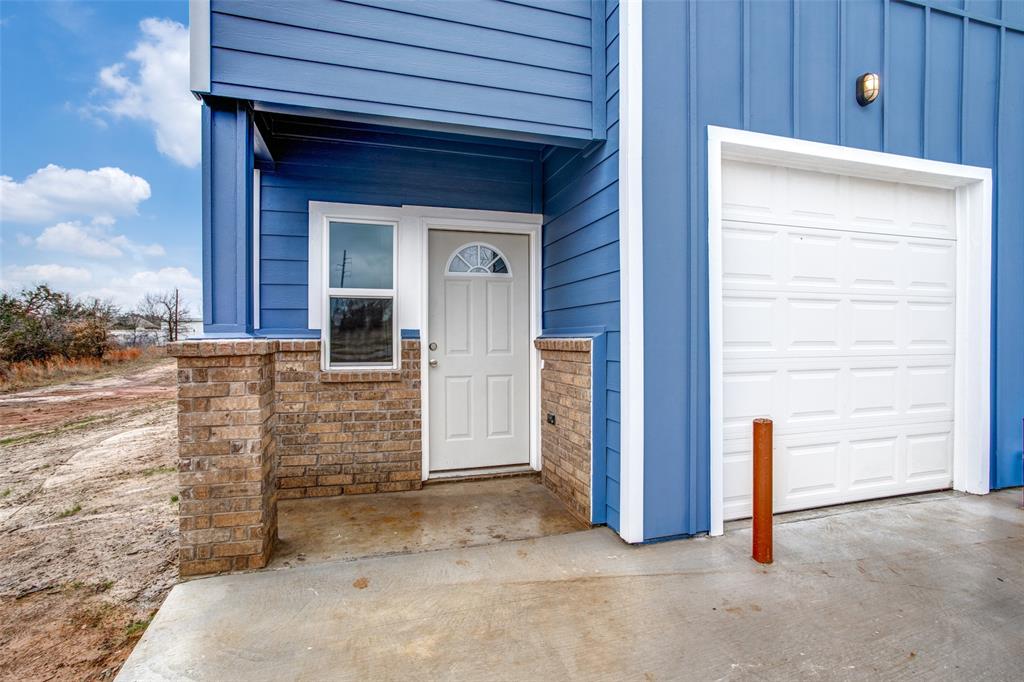 117 Dealva Court Weatherford, TX 76088 - Photo 2 of 22