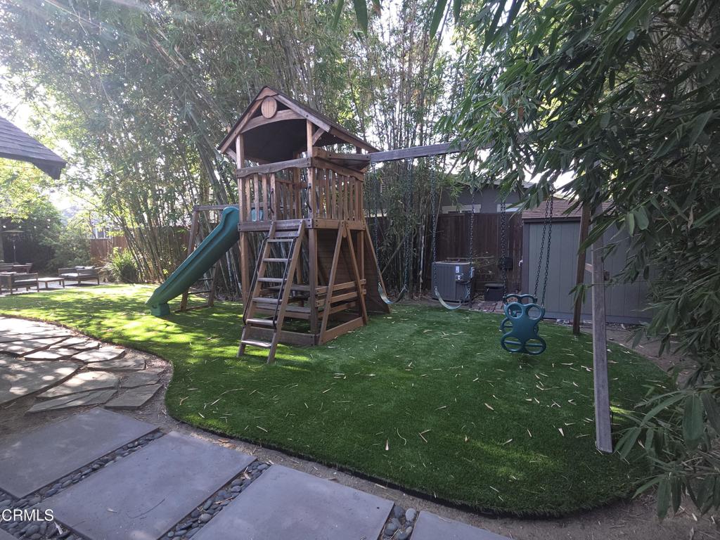 126 North Meridith Avenue Pasadena, CA 91106 - Photo 29 of 31 26 yard