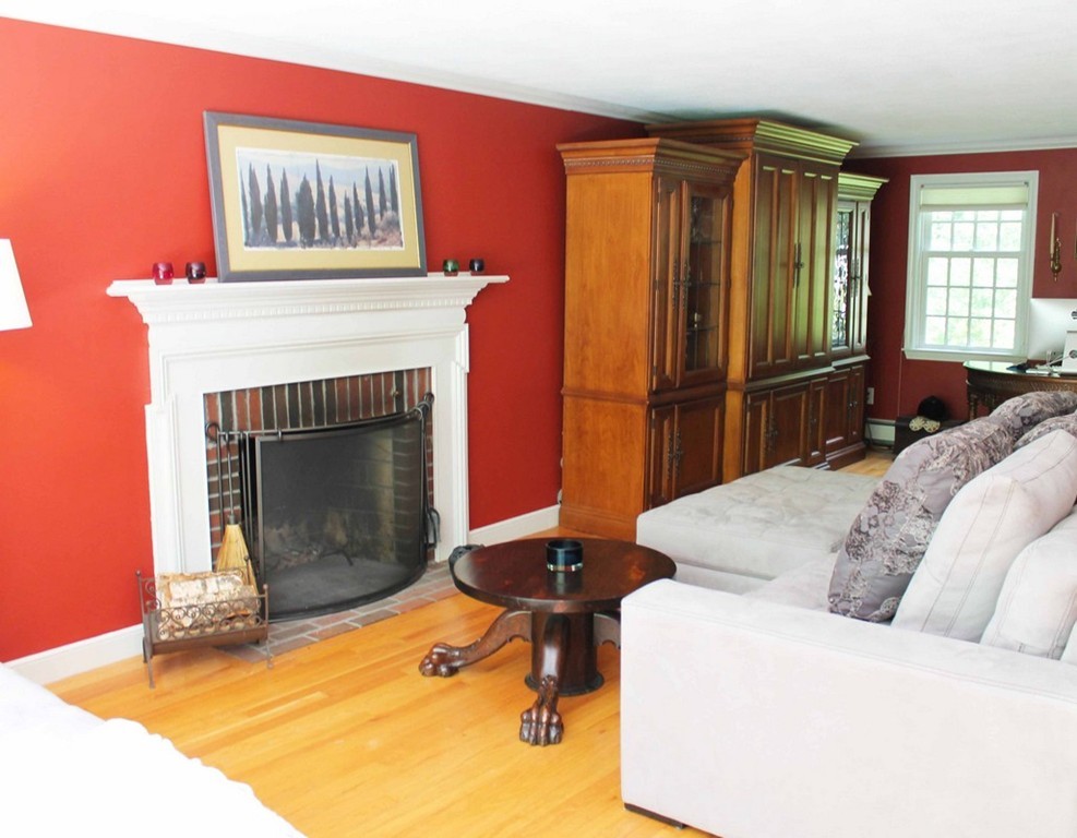 309 Springs Road Bedford, MA 01730 - Photo 3 of 28 Gallery Image 3