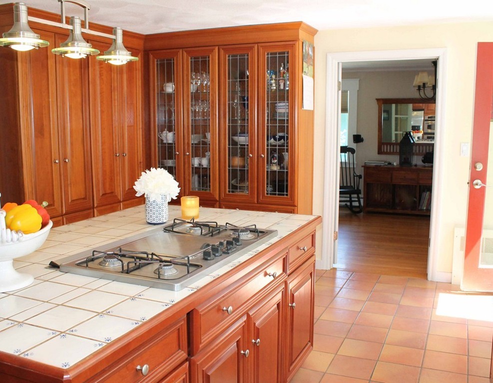 309 Springs Road Bedford, MA 01730 - Photo 10 of 28 Gallery Image 10