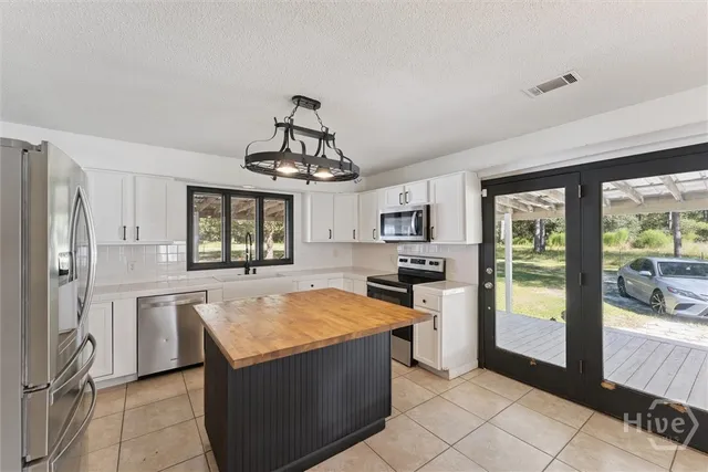 $389,000 | 479 Mannie English Road, Ellabell, GA 31308