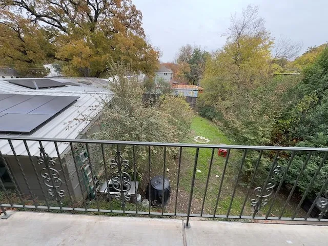 $1,550 | 1407 West 39th 1/2 Street, Unit 203, Austin, TX 78756