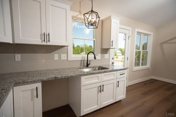 $389,900 | 108 Montfair Drive, Amherst, VA 24521