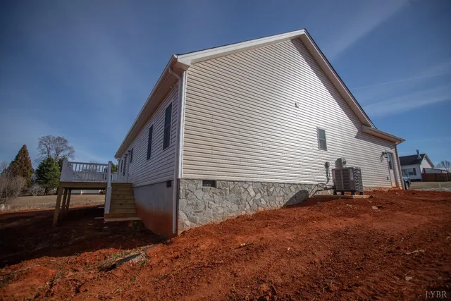 a view of backyard of house